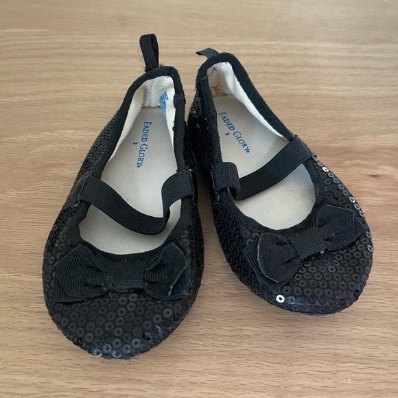 Faded Glory|Baby girl black glitter sequence flats with Maryjane strap, size 3• - Picture 2 of 6